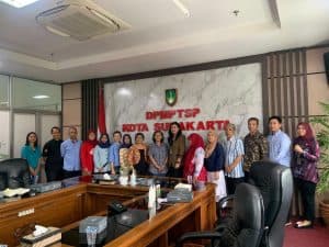 Produsen emping melinjo Solo hadiri temu kemitraan yang diselenggarakan Oleh DPMPTSP pada Selasa, 12 November 2024